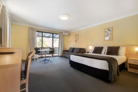Maclin Lodge Motel - Mackay Tourism 2
