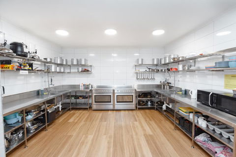 Mad Monkey Backpackers Village - Mackay Tourism 3