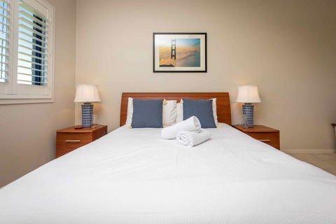 Mandalay Villas - Villa 2 - Mackay Tourism 3