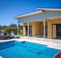 Mandalay Villas - Villa 2 - Mackay Tourism