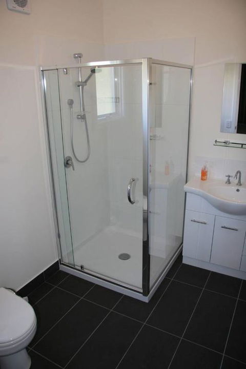 Maple House - The Ideal Retreat For Family And Friends. - Mackay Tourism 3