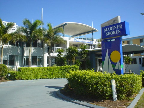 Mariner Shores Club - Mackay Tourism 0