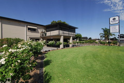 Mayfair Motel - Mackay Tourism 0