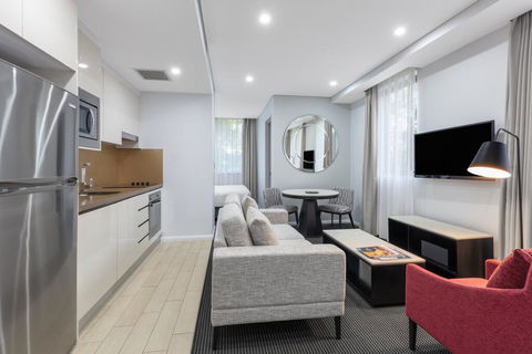 Meriton Suites North Ryde - Mackay Tourism 0