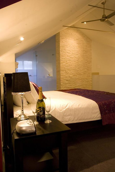 Merlot Verdelho Townhouses - Mackay Tourism 3