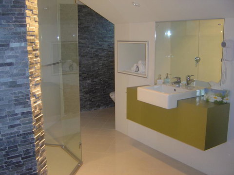 Merlot Verdelho Townhouses - Mackay Tourism 1