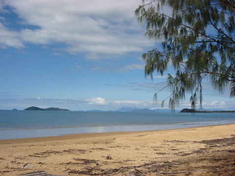Mission Beach Shores - Mackay Tourism 1