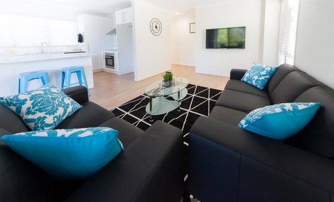 Modern Home Away From Home - Mackay Tourism 2