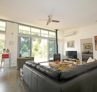 Moriarty Studio - chic couples retreat - Mackay Tourism