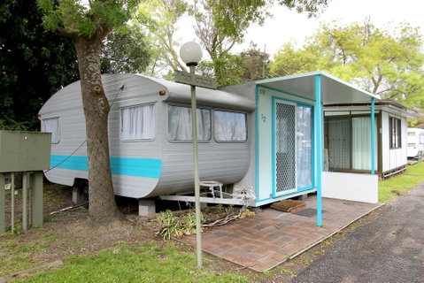 Mornington Peninsula Retro Glamping - Mackay Tourism 1