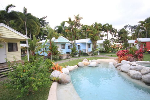 Mossman Motel Holiday Villas - Mackay Tourism 0
