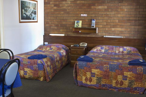 Motel Myall - Mackay Tourism 0