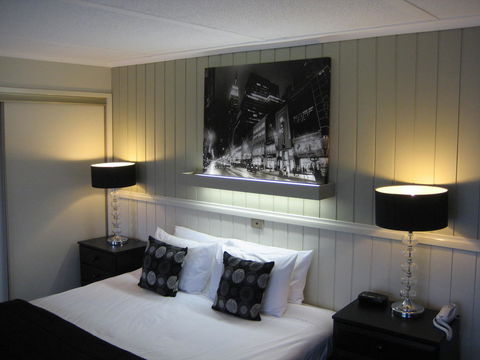 Motel Warrnambool - Mackay Tourism 1