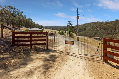 Mt Taylor Country Retreat-15 Minutes To Bairnsdale - Mackay Tourism 1