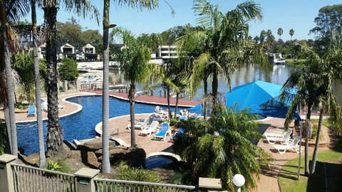 Mulwala Lakeside Apartment - Mackay Tourism 1