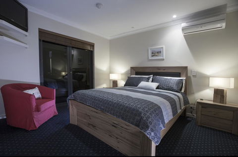 Murray River Lodge Luxury Boutique Accommodation B&B - Mackay Tourism 1