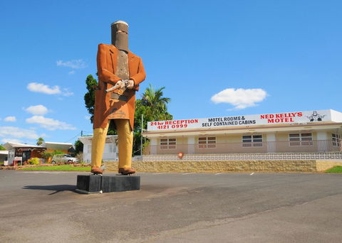 Ned Kelly's Motel - Mackay Tourism 0
