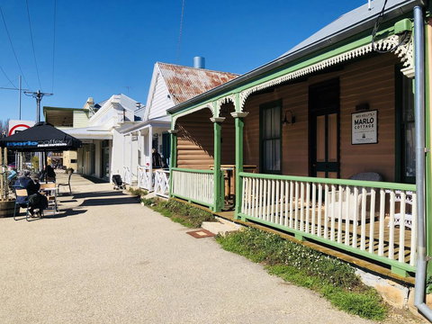 Ned Kellys Marlo Cottage - In The Best Beechworth Location - Mackay Tourism 1
