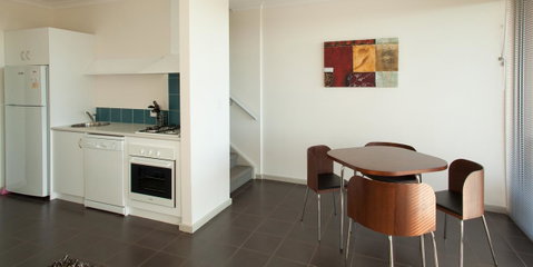 Cosy Corner Sea View Apartments - Mackay Tourism 13