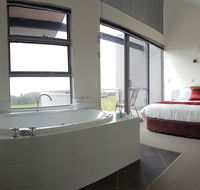 Cosy Corner Sea View Apartments - Mackay Tourism
