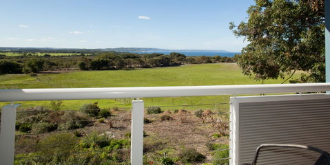 Cosy Corner Sea View Apartments - Mackay Tourism 8