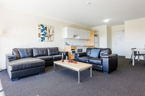 Perth Ascot Central Apartment Hotel Official - Mackay Tourism 1
