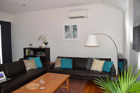 Central Executive Townhouse - Mackay Tourism 13
