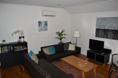 Central Executive Townhouse - Mackay Tourism 4