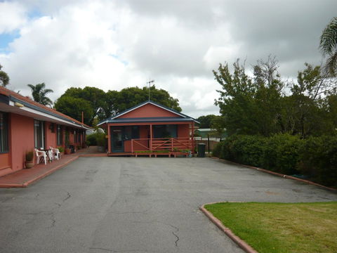 Albany Apartments - Mackay Tourism 8