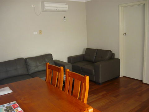 Albany Apartments - Mackay Tourism 11