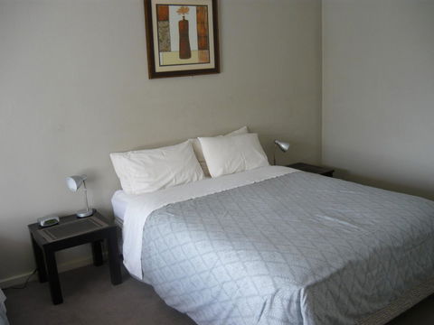 Albany Apartments - Mackay Tourism 12