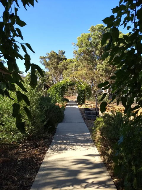 Hotham Ridge Estate - Mackay Tourism 34