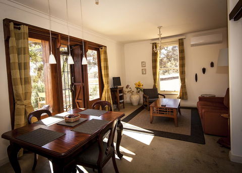 Hotham Ridge Estate - Mackay Tourism 28