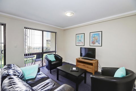 West Beach Lagoon 202 - Quiet & Ground Floor! - Mackay Tourism 12