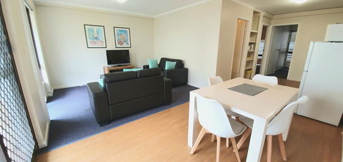 West Beach Lagoon 202 - Quiet & Ground Floor! - Mackay Tourism 7