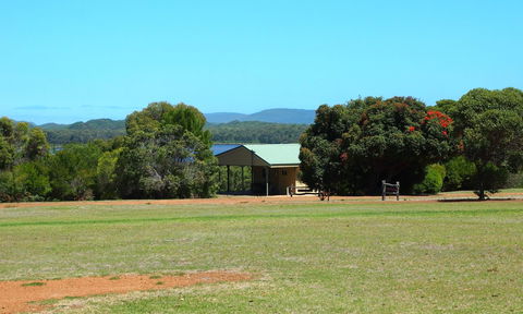 Riverside Retreat Chalets, Walpole - Mackay Tourism 13