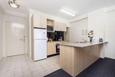 Oversized Eastend Sleeps 6 Free PARKING+POOL WIFI - Mackay Tourism 10