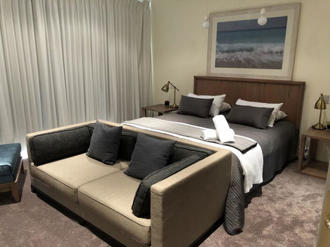 Caves Road Guest Houses - Mackay Tourism 11