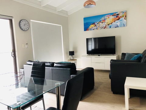West Beach Lagoon 218 - Outstanding Value! - Mackay Tourism 1