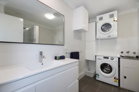 West Beach Lagoon 218 - Outstanding Value! - Mackay Tourism 11