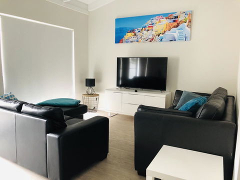 West Beach Lagoon 218 - Outstanding Value! - Mackay Tourism 2