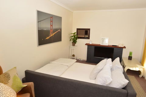 Midgard Cottage - Great Location & Close To Airport - Mackay Tourism 12