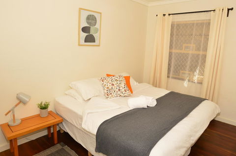 Midgard Cottage - Great Location & Close To Airport - Mackay Tourism 13