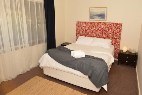 Midgard Cottage - Great Location & Close To Airport - Mackay Tourism 5