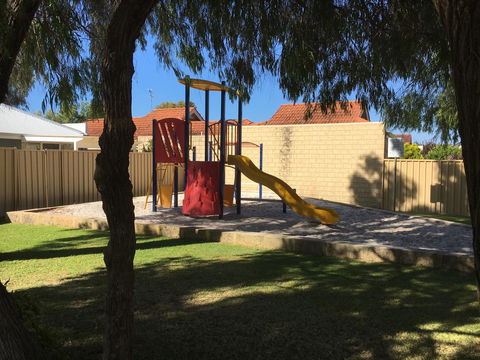 Geographe Bay Apartment - Mackay Tourism 8