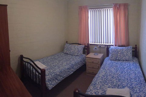 Geraldton Holliday Villas - Mackay Tourism 6