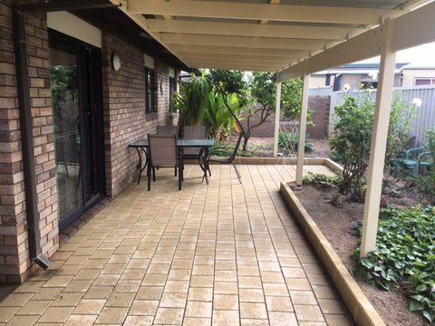 Geraldton Holliday Villas - Mackay Tourism 37