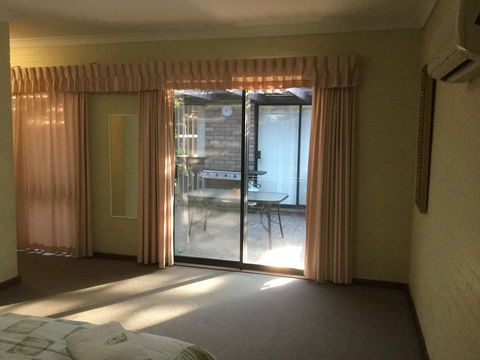 Geraldton Holliday Villas - Mackay Tourism 33