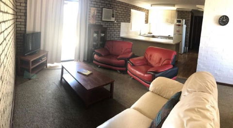 Geraldton Holliday Villas - Mackay Tourism 15