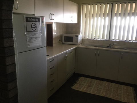 Geraldton Holliday Villas - Mackay Tourism 32